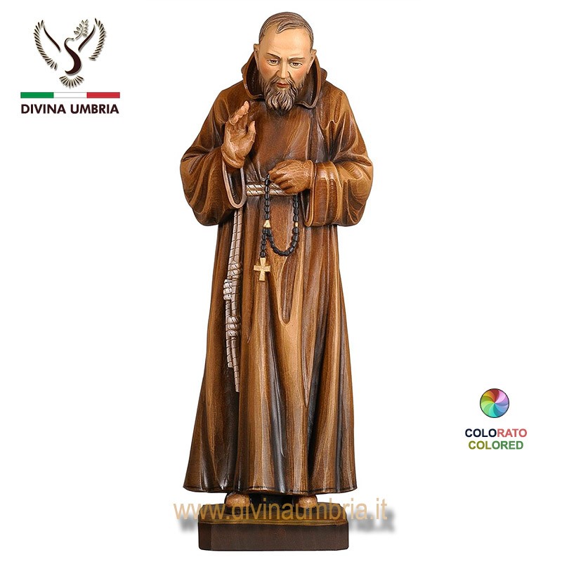 Statua in legno di Padre Pio
