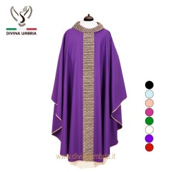 Purple chasuble out of pure wool fabric