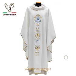 Marian Chasuble out of pure wool and gold thread